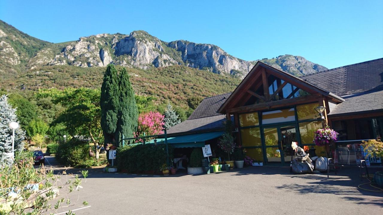 Camping Ecovillage Soleil Du Pibeste Agos-Vidalos Exterior photo