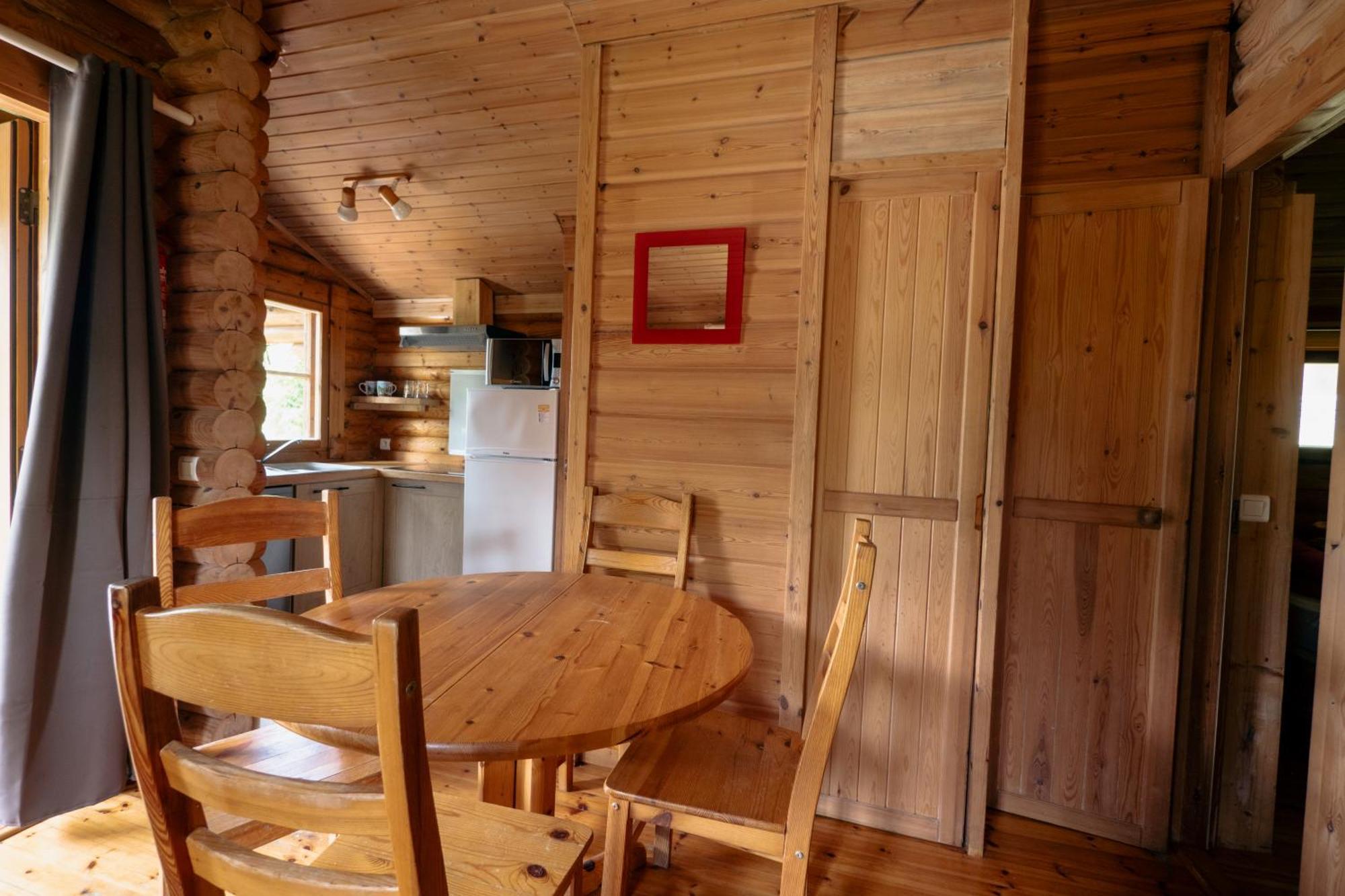 Camping Ecovillage Soleil Du Pibeste Agos-Vidalos Exterior photo